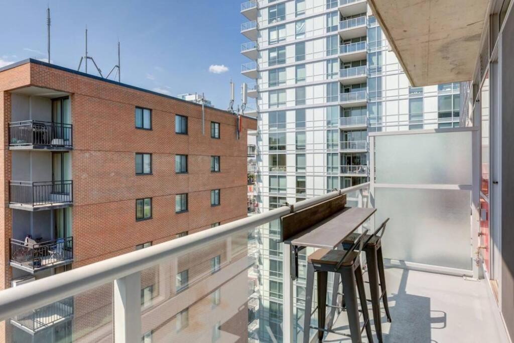 Apartment Escape In The Sky Studio Calgary