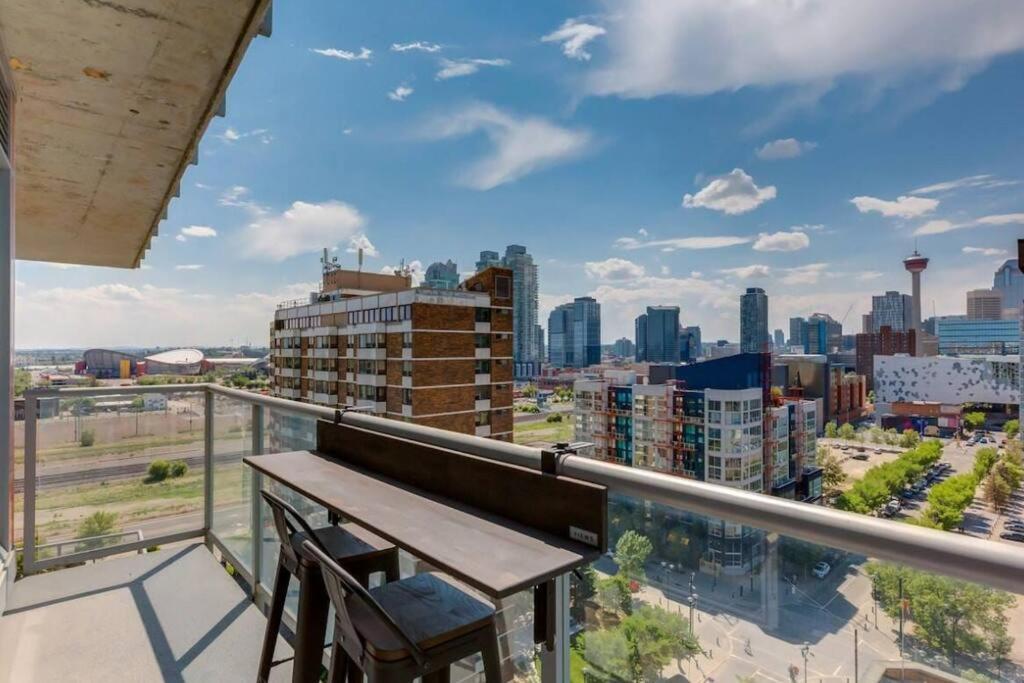 Escape In The Sky Studio Apartment Calgary